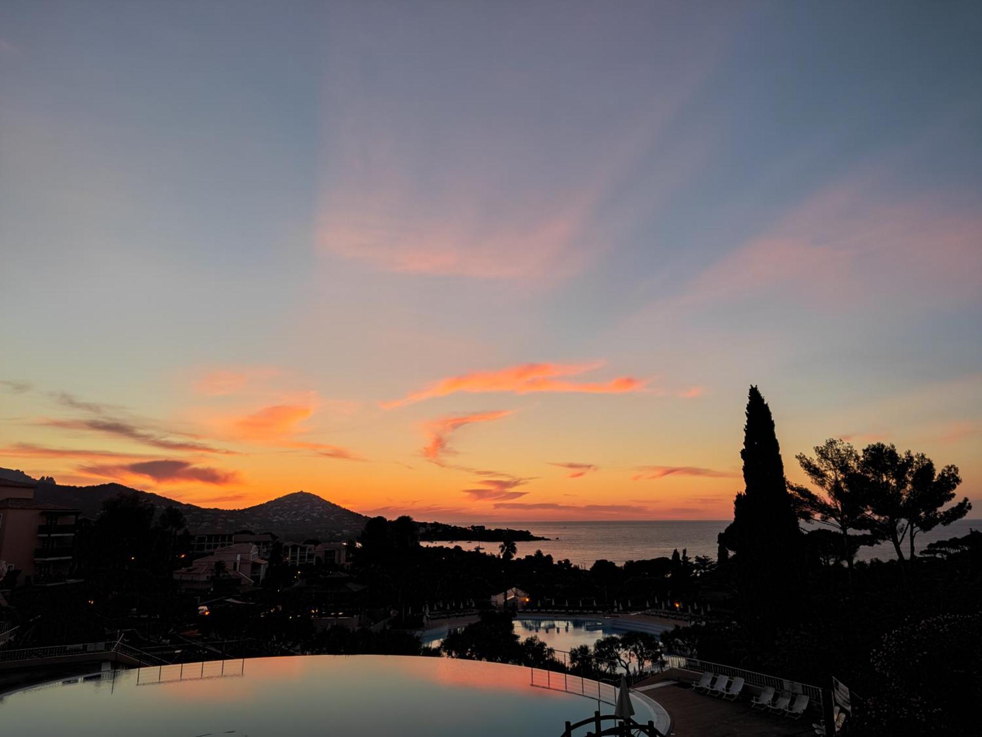 Cozy Apartment In Agay With Stunning Views Saint-Raphaël Dış mekan fotoğraf